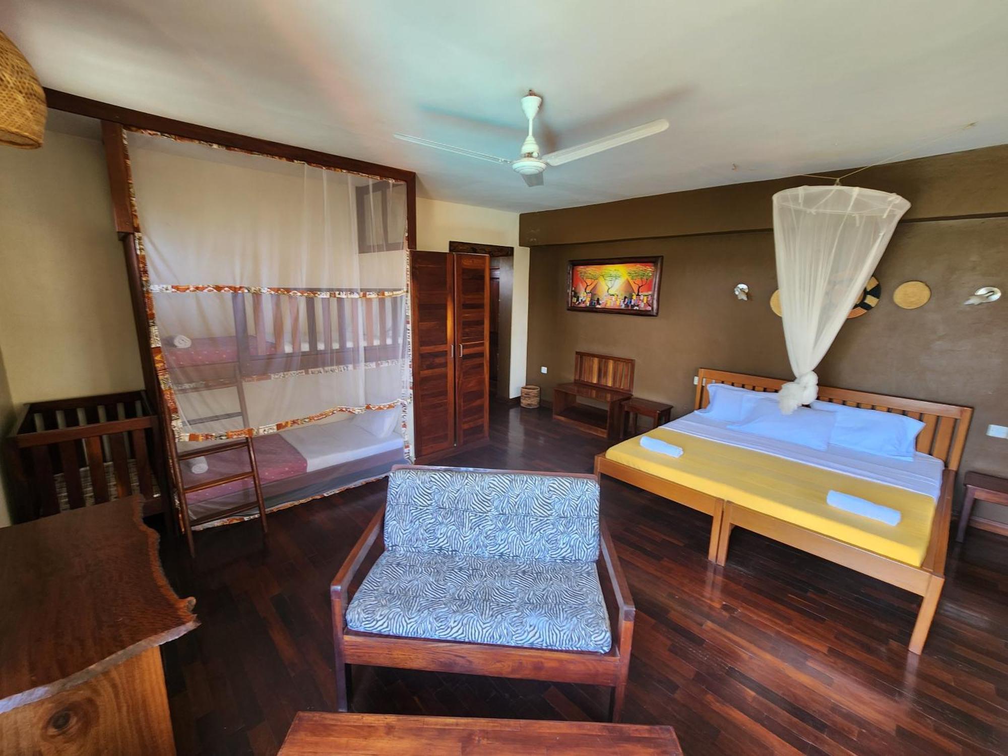Surjios Guest House Jinja Extérieur photo