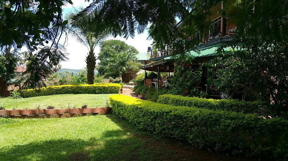 Surjios Guest House Jinja Extérieur photo